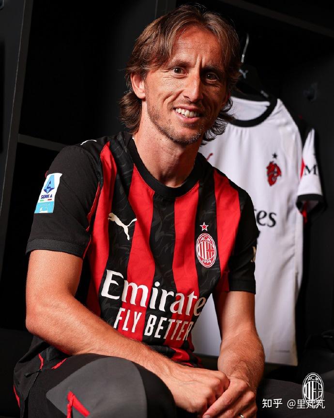 美记：马刺不愿放弃卡斯尔和哈珀，即便交易对象是字母哥