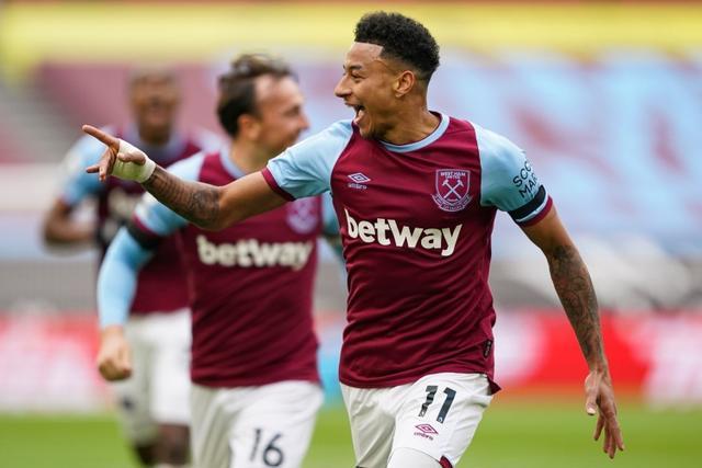 维尼修斯：友谊赛能帮巴西积累经验；我们都很喜欢和安帅共事