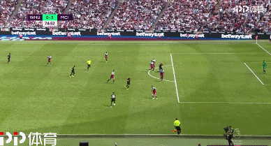 普利西奇替补双响，美国球员第三人