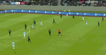 康宁汉姆在活塞12连胜期间，场均贡献30+10+5