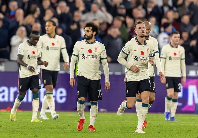 阿隆索：球队内部非常团结，阿诺德在皇马有适应过程是正常的